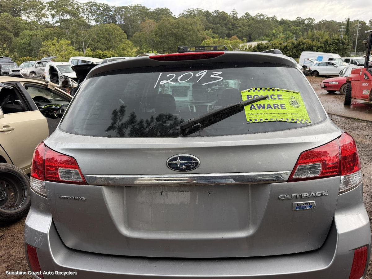 2009-2014 Subaru Outback High Level Stoplight
