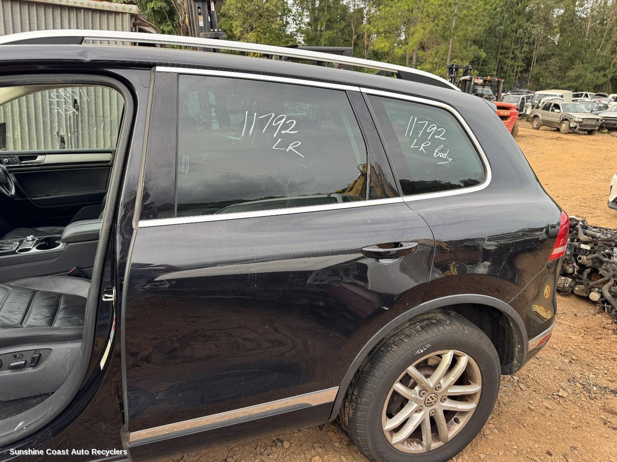 2010-2018 Volkswagen Touareg Left Rear Side Glass