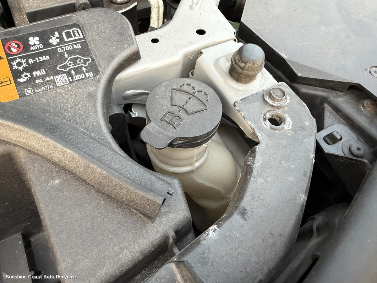 2018-2020 Holden Acadia Washer Bottle