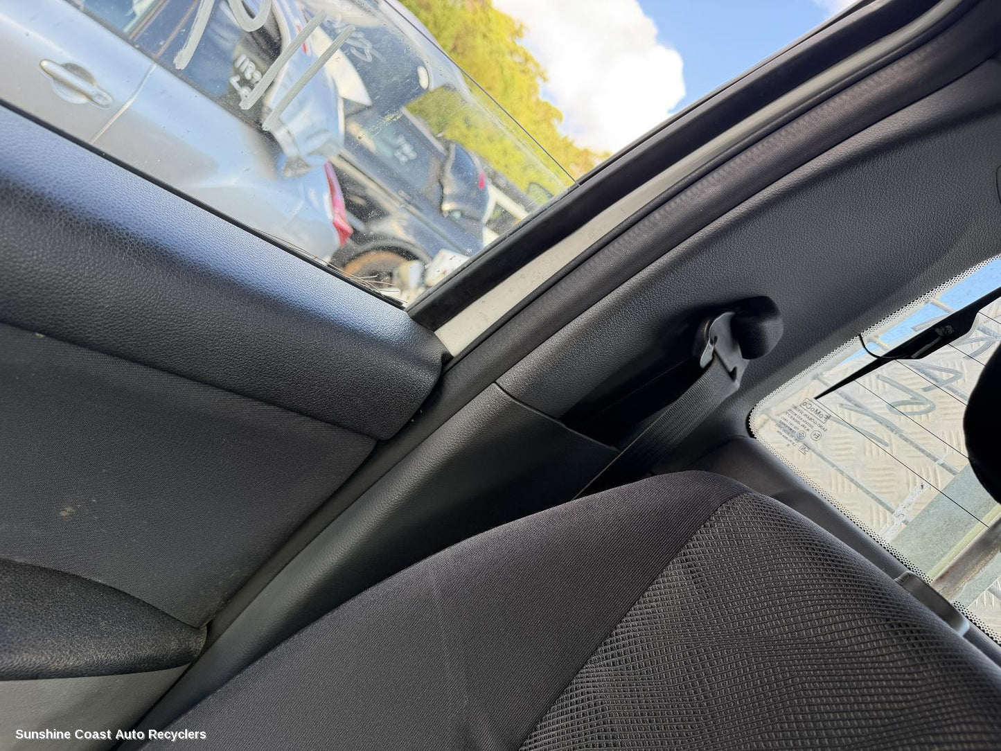 2011-2020 Mazda Bt50 Seatbelt Stalk