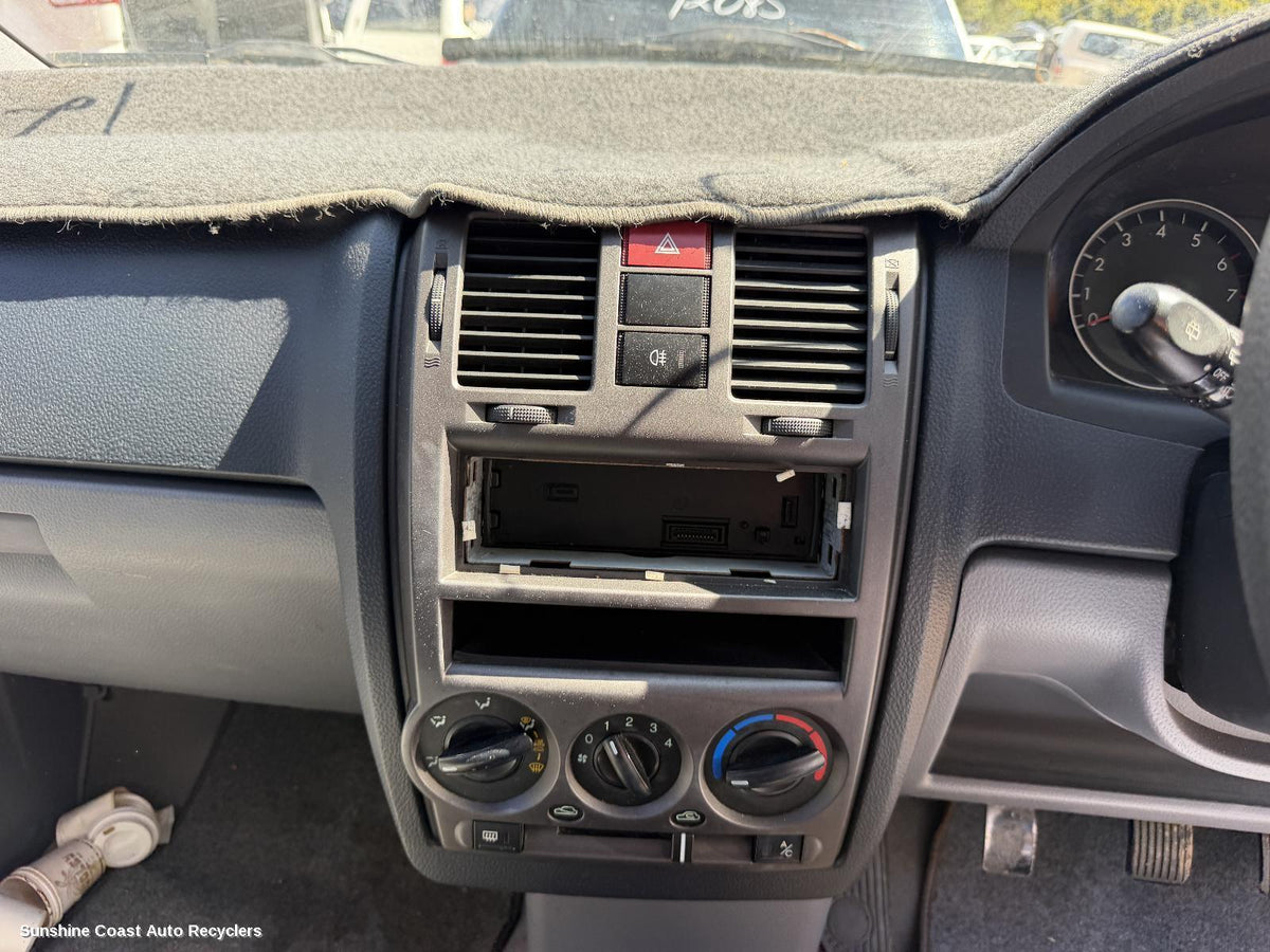 2002-2011 Hyundai Getz Misc Switch Relay