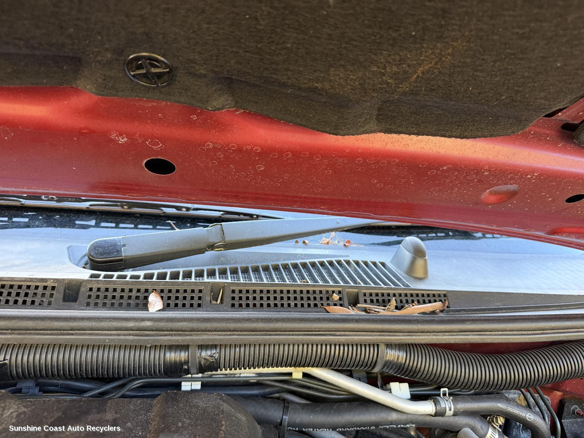 2005-2015 Nissan Navara Wiper Arm