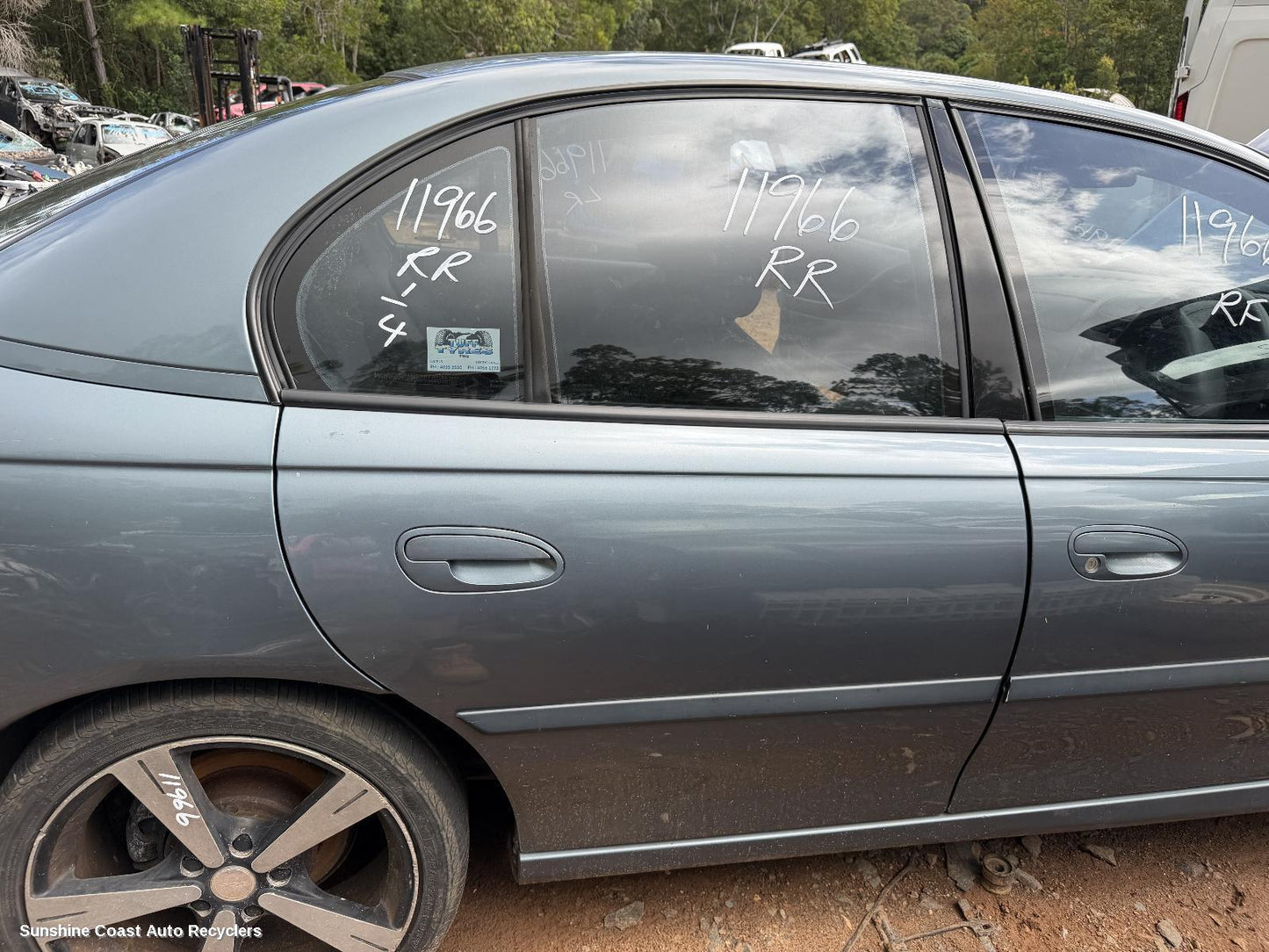 1997-2007 Holden Commodore Right Rear 1 4 Door Glass