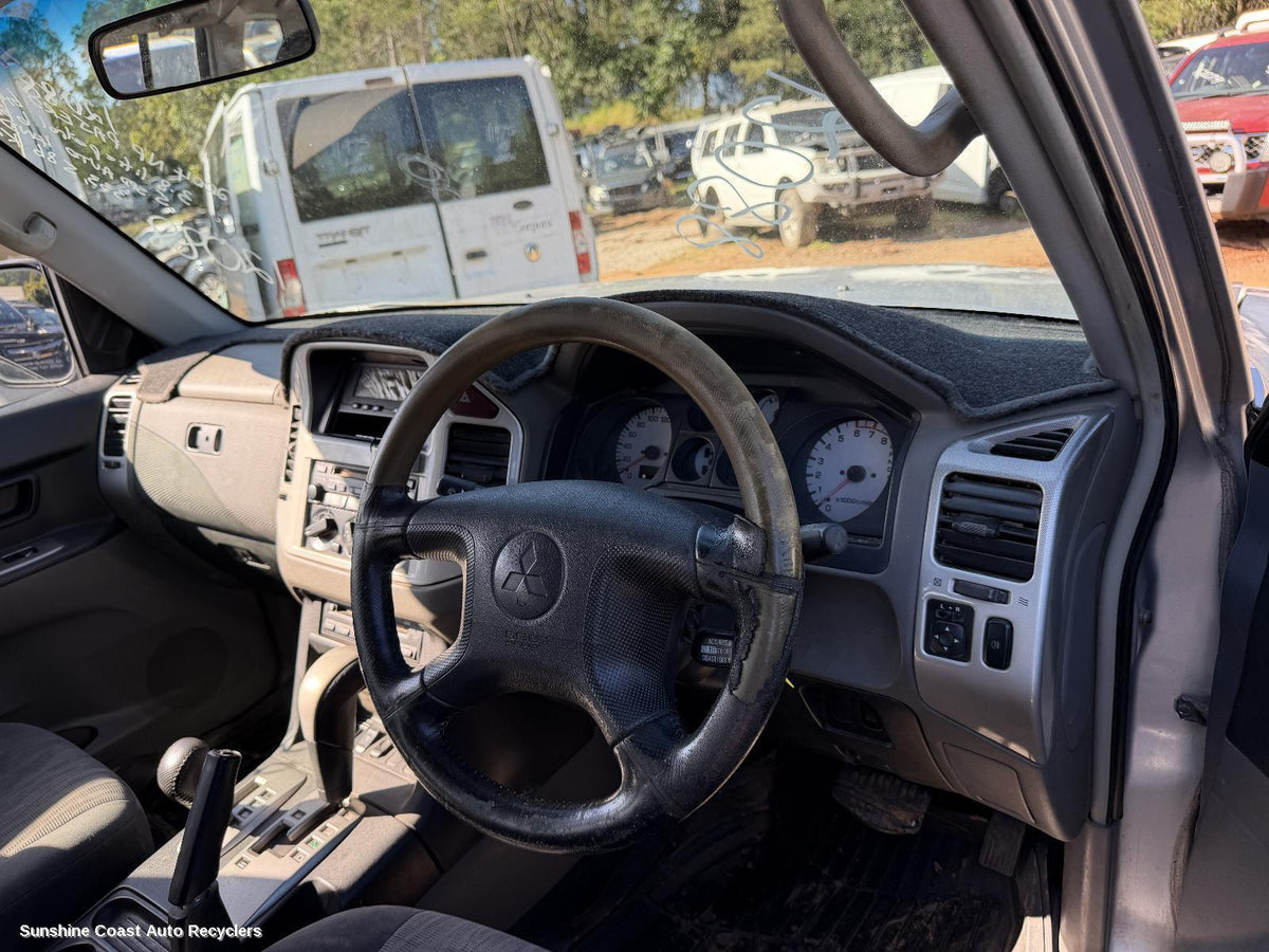 2002-2006 Mitsubishi Pajero Misc