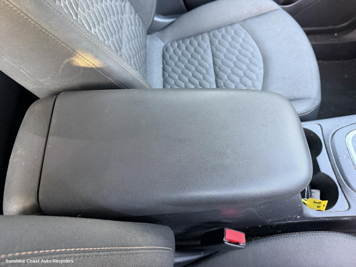 2017-2020 Holden Equinox Console
