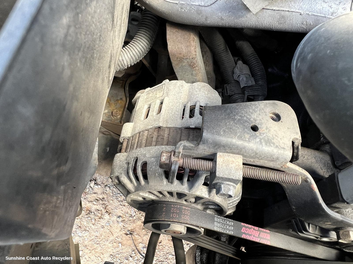 1999-2002 Mitsubishi Pajero Alternator
