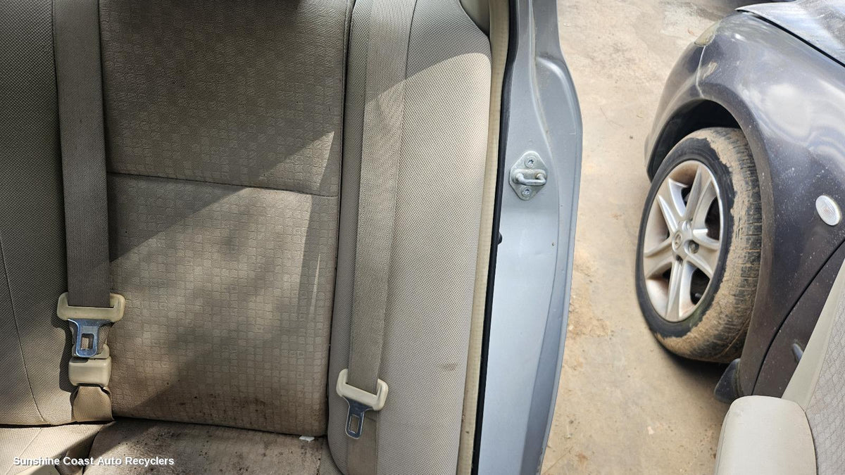 2001-2007 Toyota Corolla Seatbelt Stalk