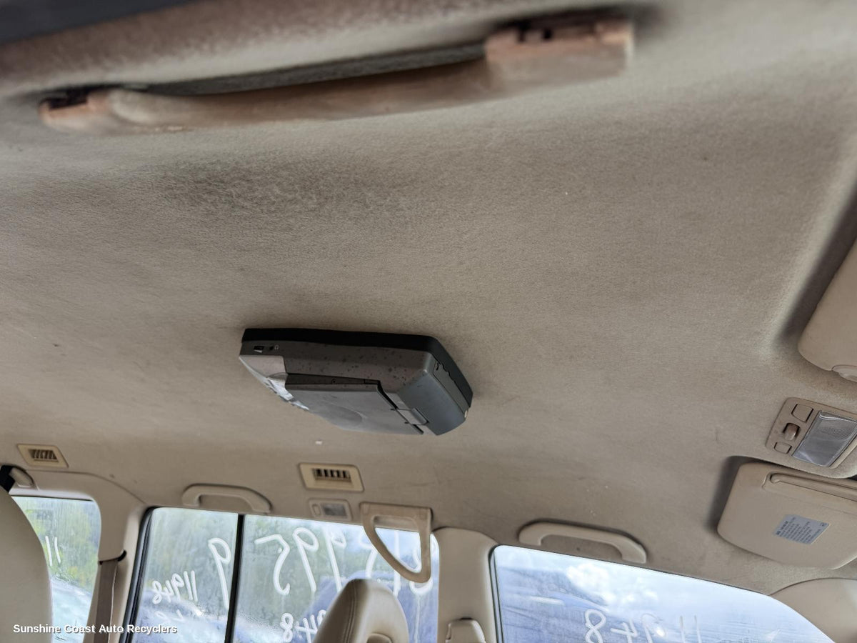 2000-2002 Mitsubishi Pajero Courtesy Light