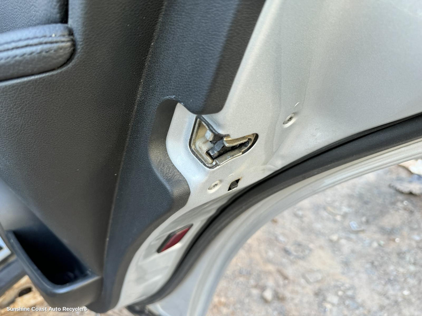 2009 Mercedes M Class Door Boot Gate Lock