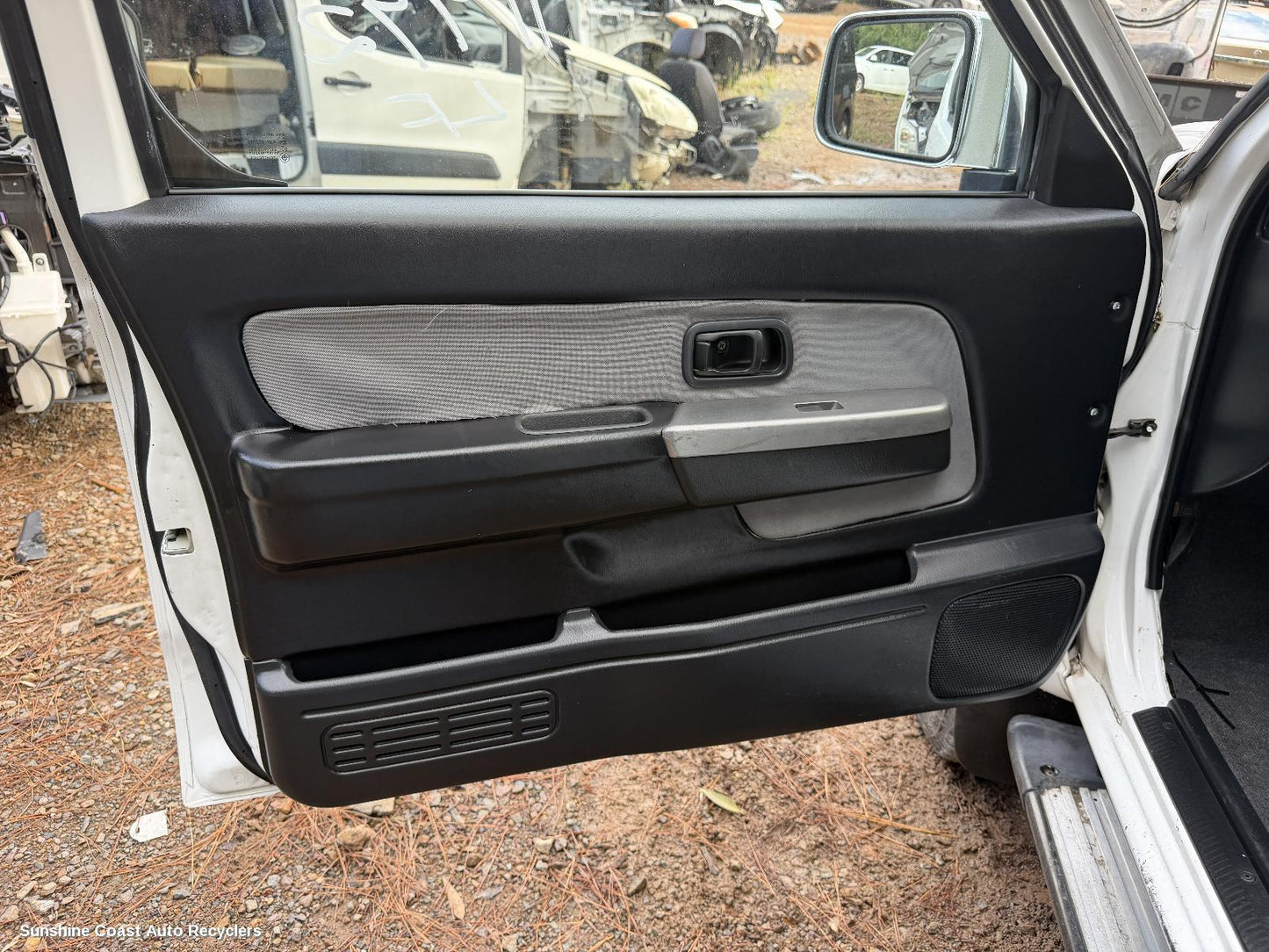 2008-2015 Nissan Navara Door Boot Gate Lock