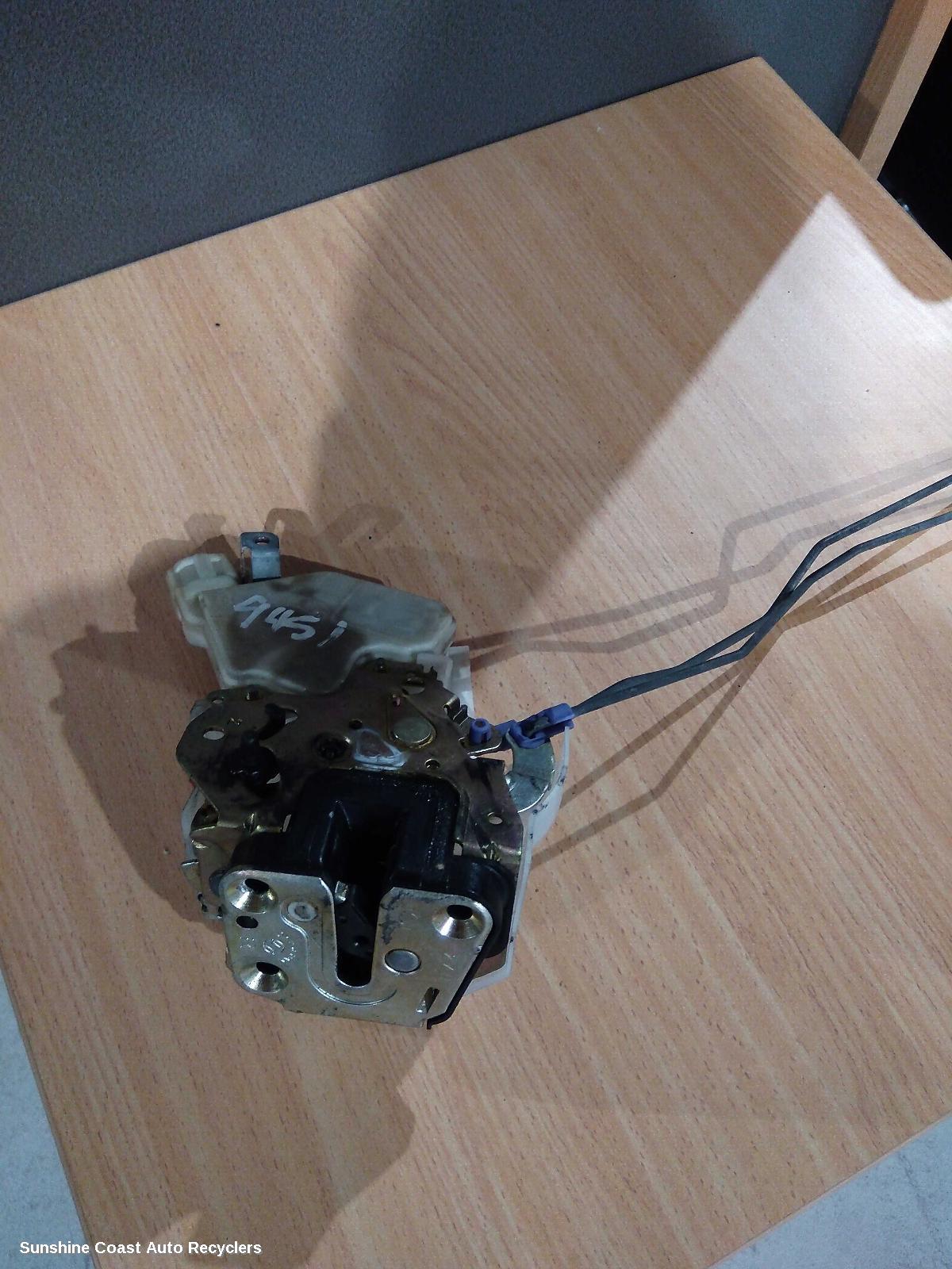 2000-2005 Nissan Pulsar Door Boot Gate Lock