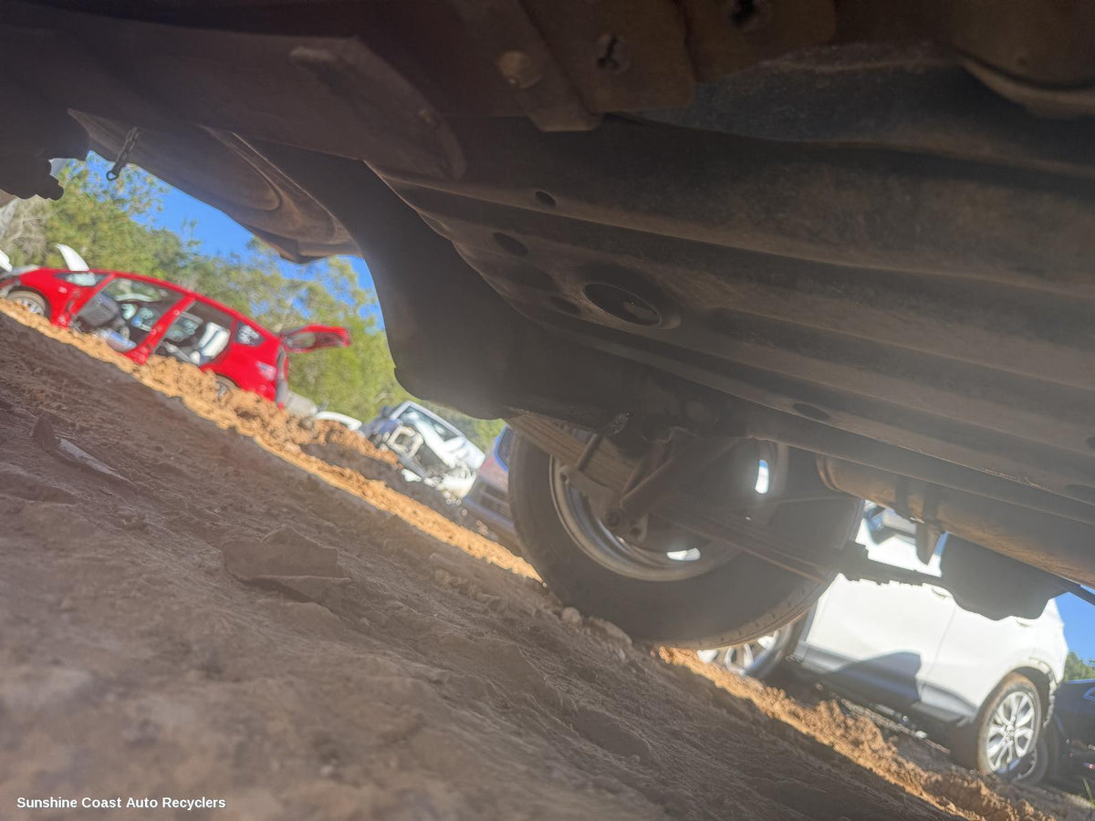 1999-2006 Mazda Bravo Rear Drive Shaft