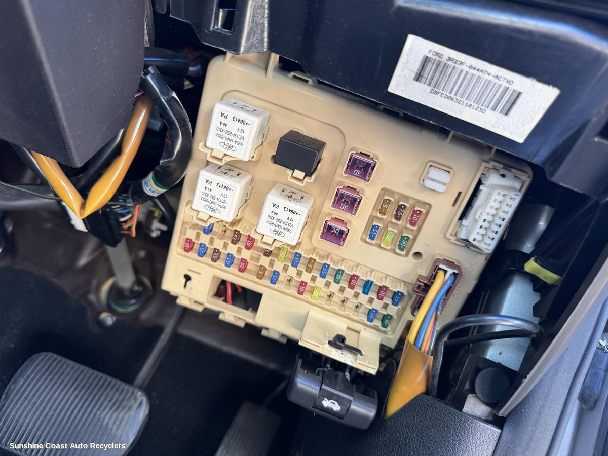 2002-2010 Ford Falcon Fuse Box