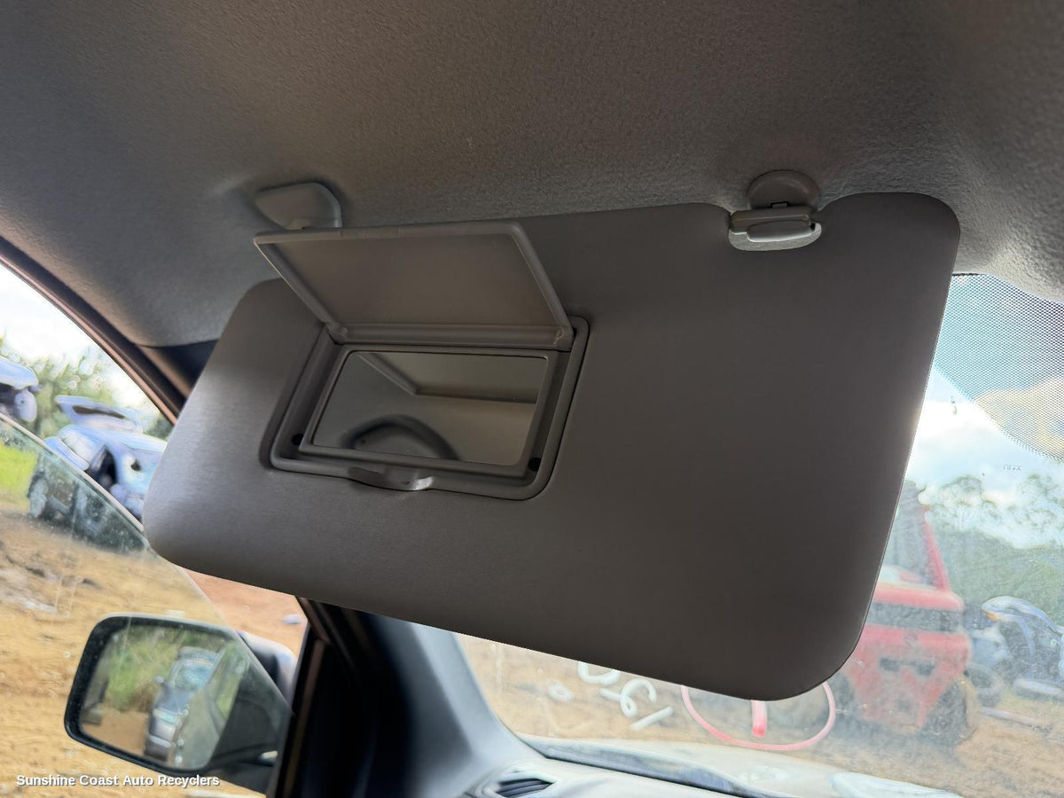 2007-2013 Nissan Xtrail Sunvisor