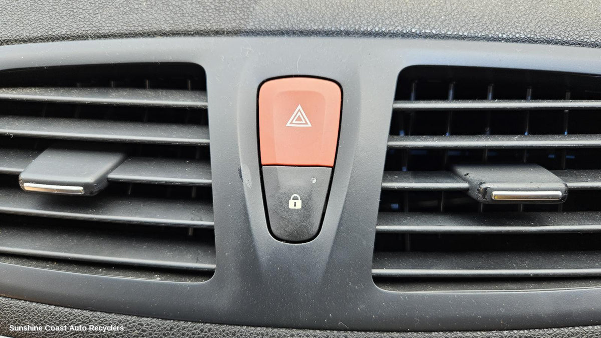 2010-2016 Renault Megane Misc Switch Relay