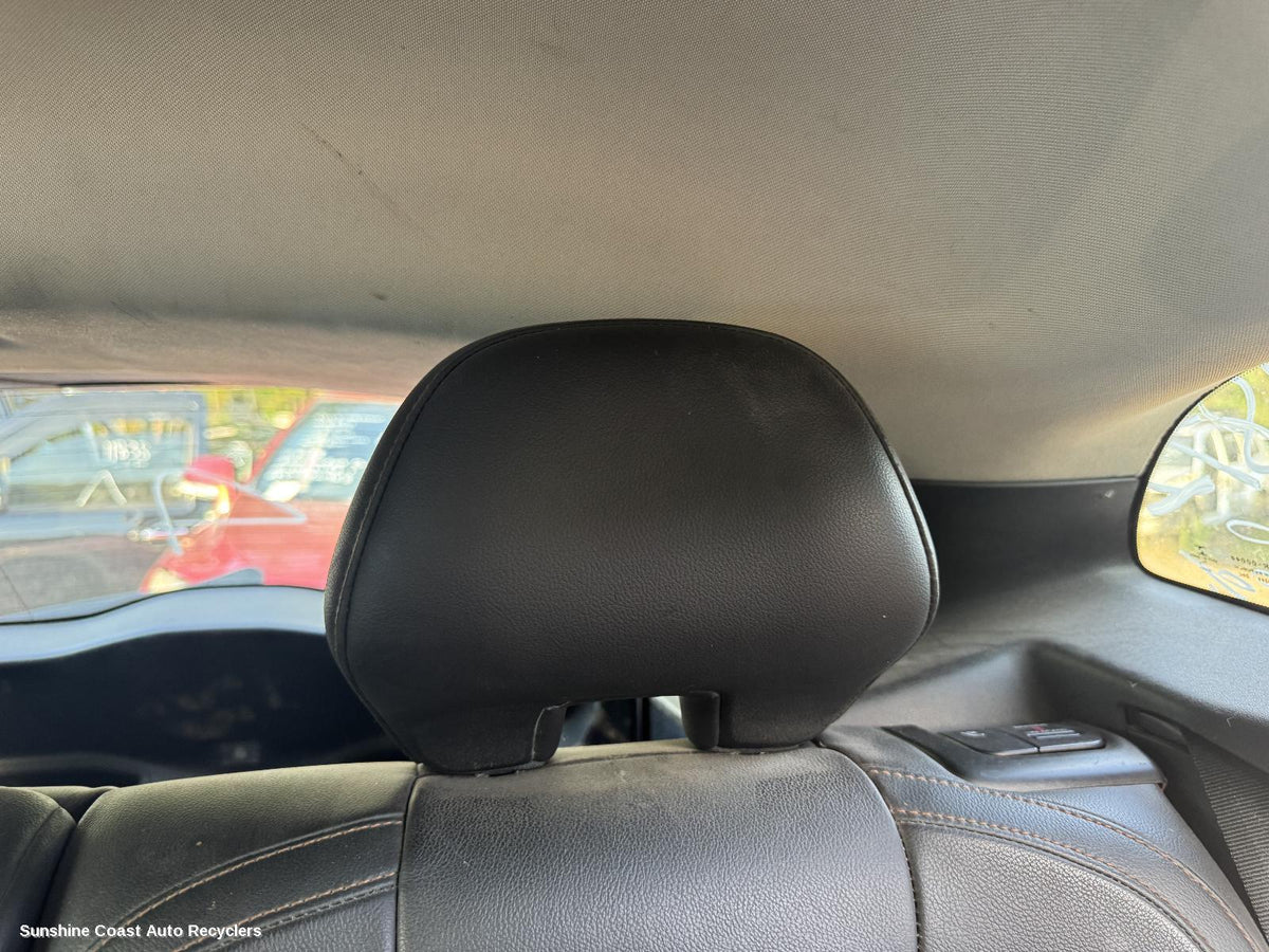 2013-2019 Volvo S40 Headrest