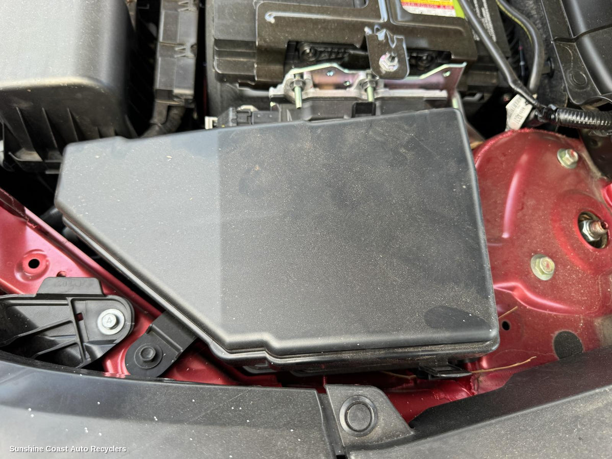2021-2026 Mitsubishi Outlander Fuse Box