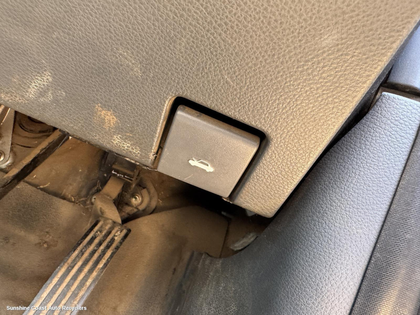2013 Mazda Bt50 Bonnet Release