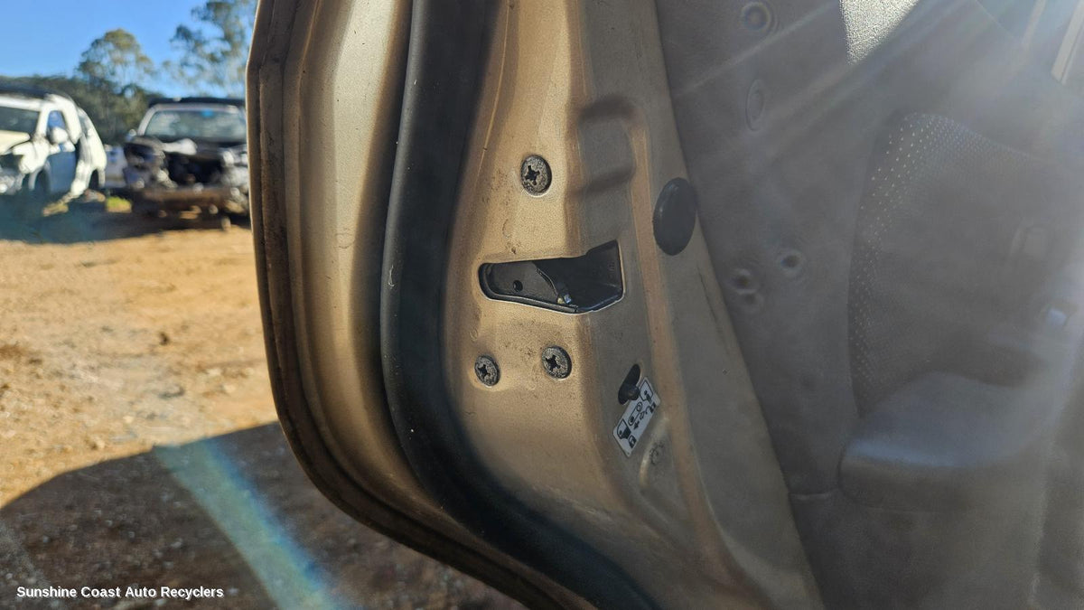 2000-2006 Hyundai Elantra Door Boot Gate Lock