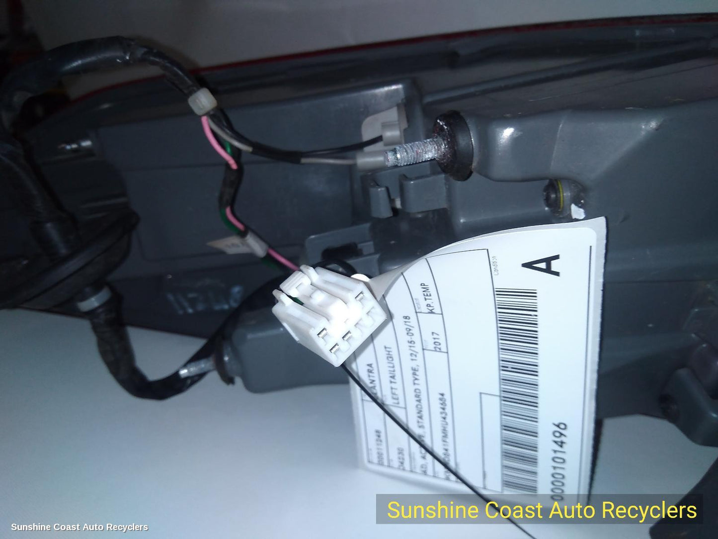 2017 Hyundai Elantra Left Taillight