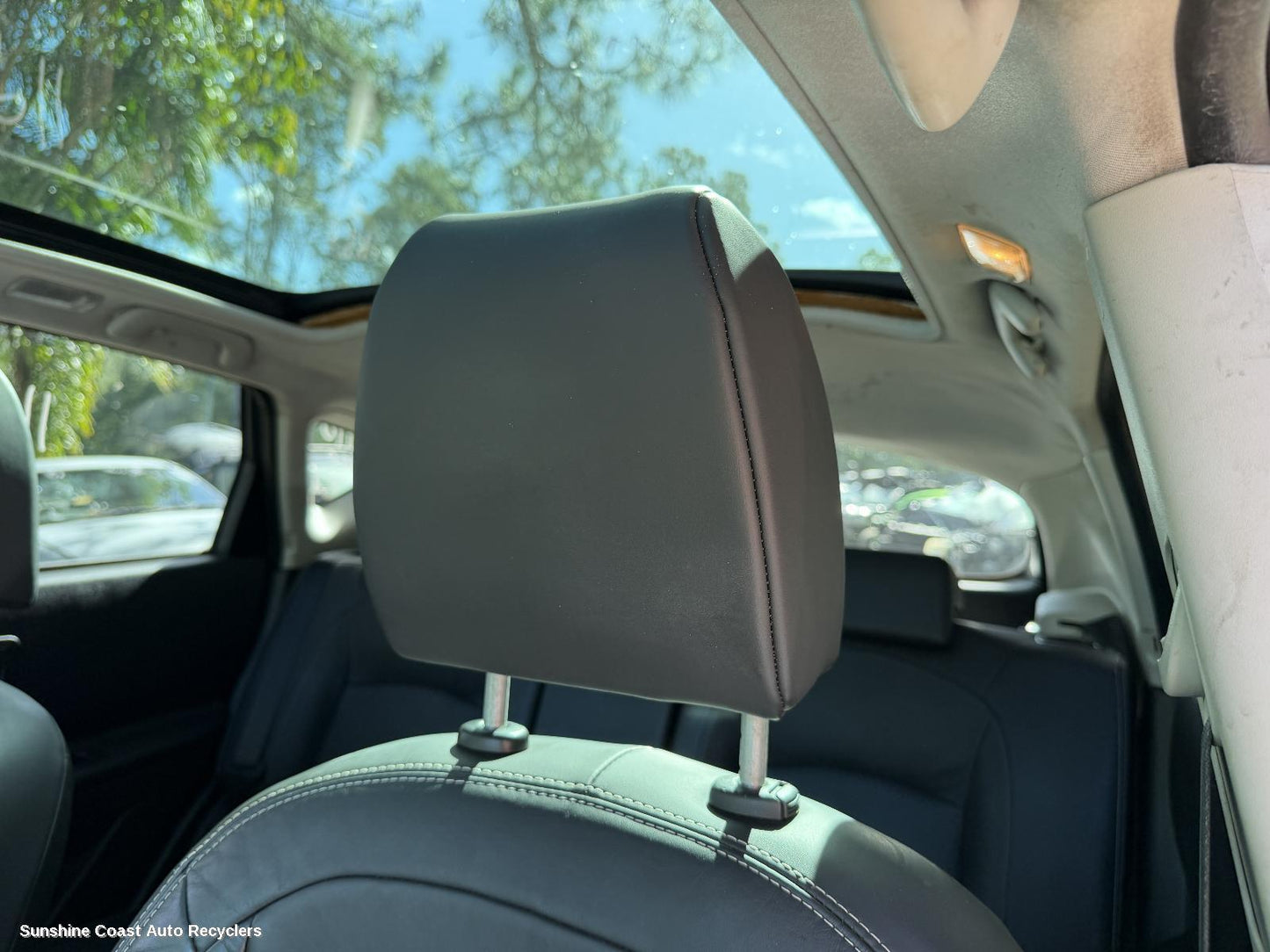 2007-2014 Nissan Dualis Headrest