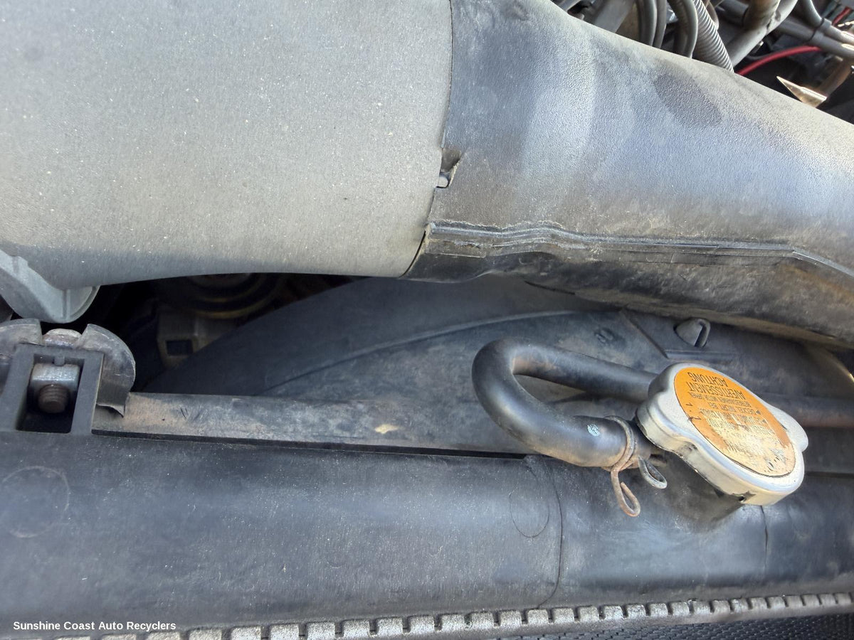 2002-2006 Mitsubishi Pajero Fan Shroud