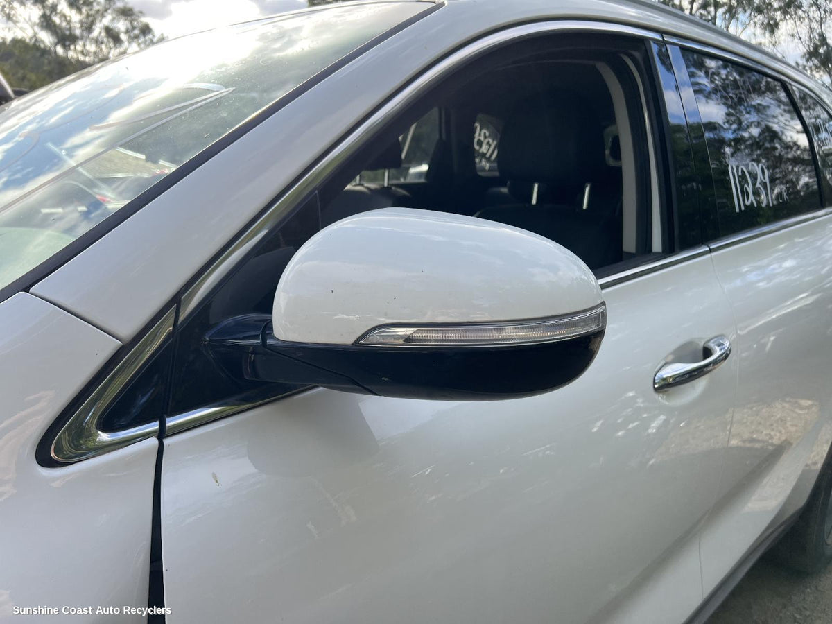 2015-2020 Kia Sorento Left Door Mirror