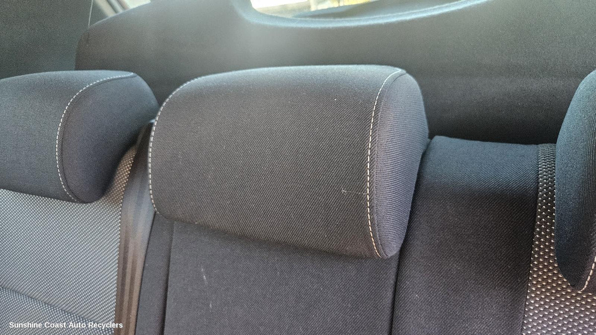2010-2015 Skoda Fabia Headrest