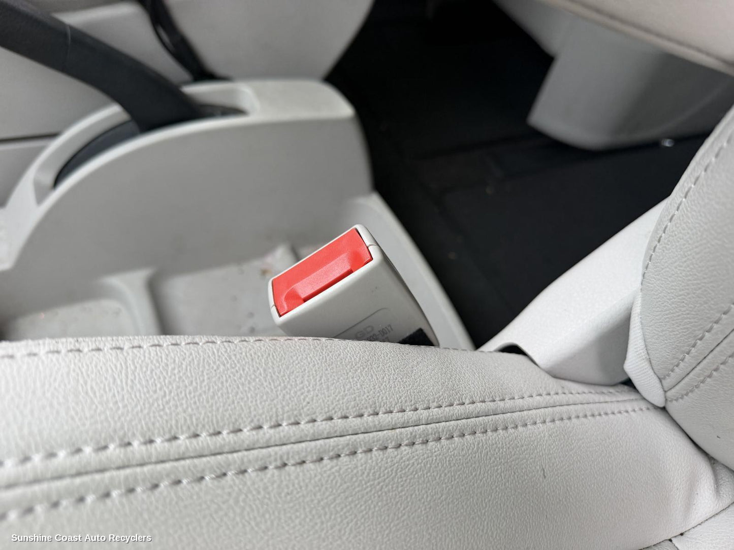 2015-2025 Ldv G10 Seatbelt Stalk