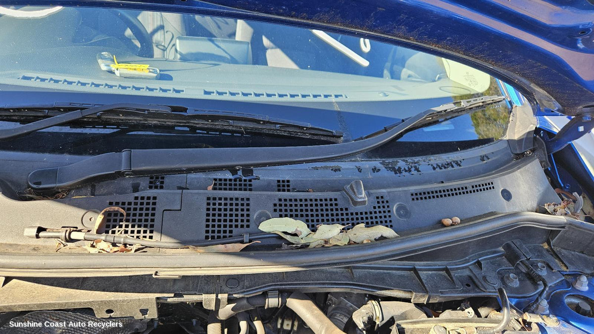 2014-2026 Mazda 2 Wiper Arm