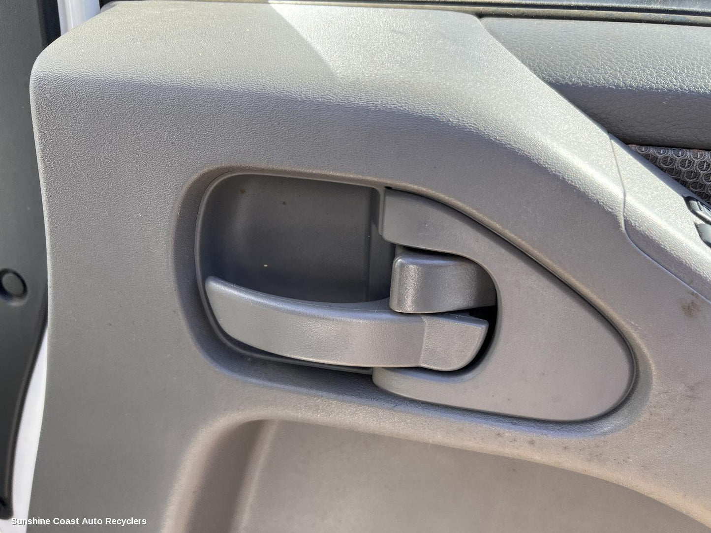 2010 Nissan Navara Door Handle