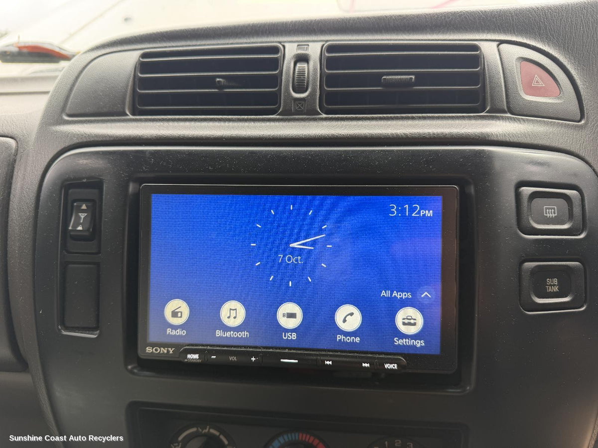 1997-2017 Nissan Patrol Radio Cd Dvd Sat Tv