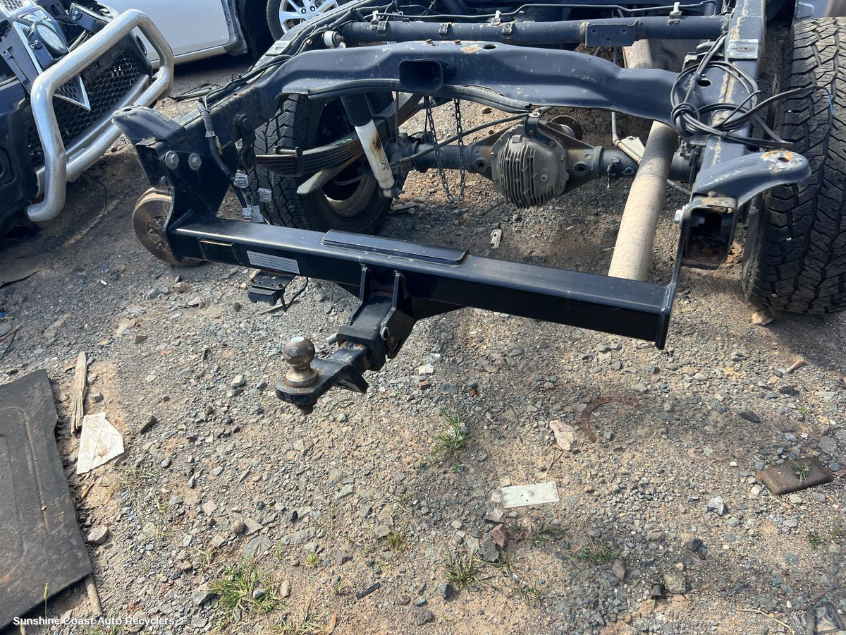 2009-2015 Nissan Navara Towbar