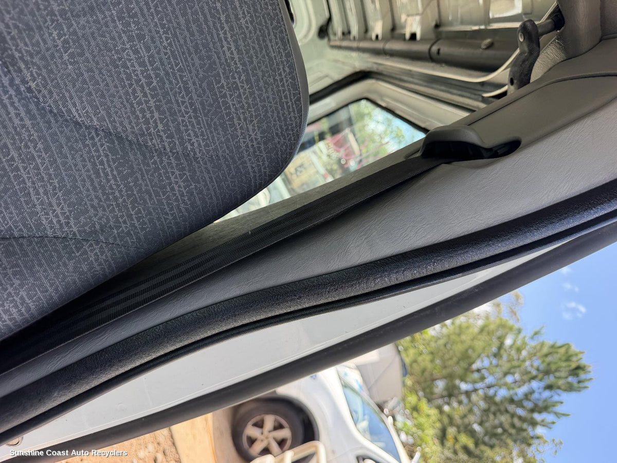 2004-2014 Renault Trafic Seatbelt Stalk
