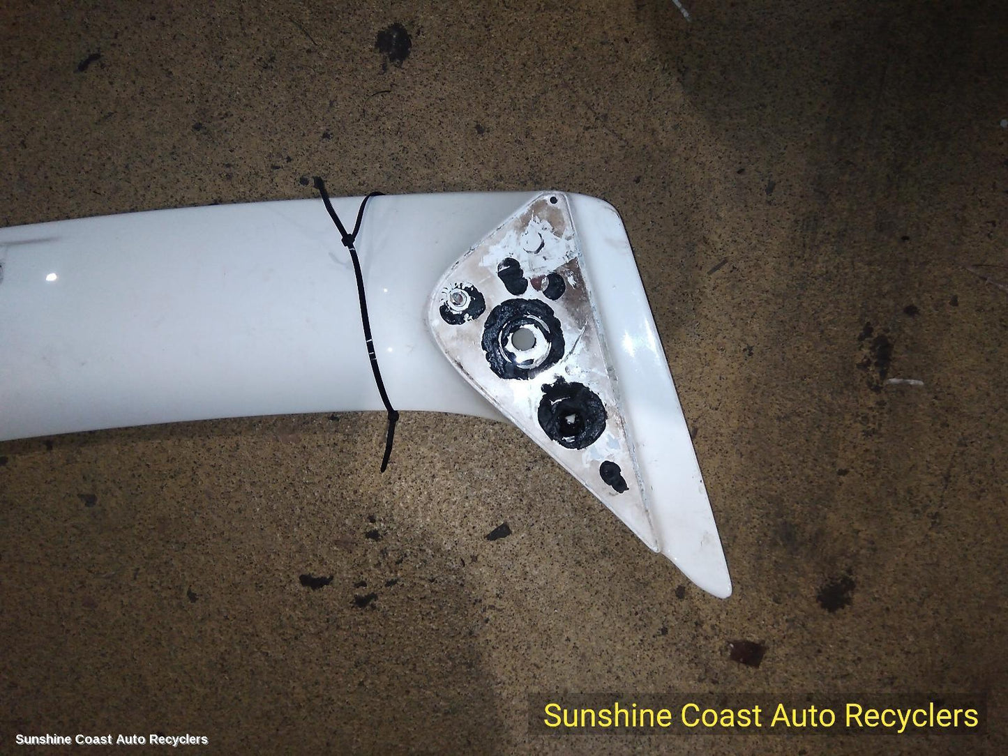 2005 Toyota Camry Rear Spoiler