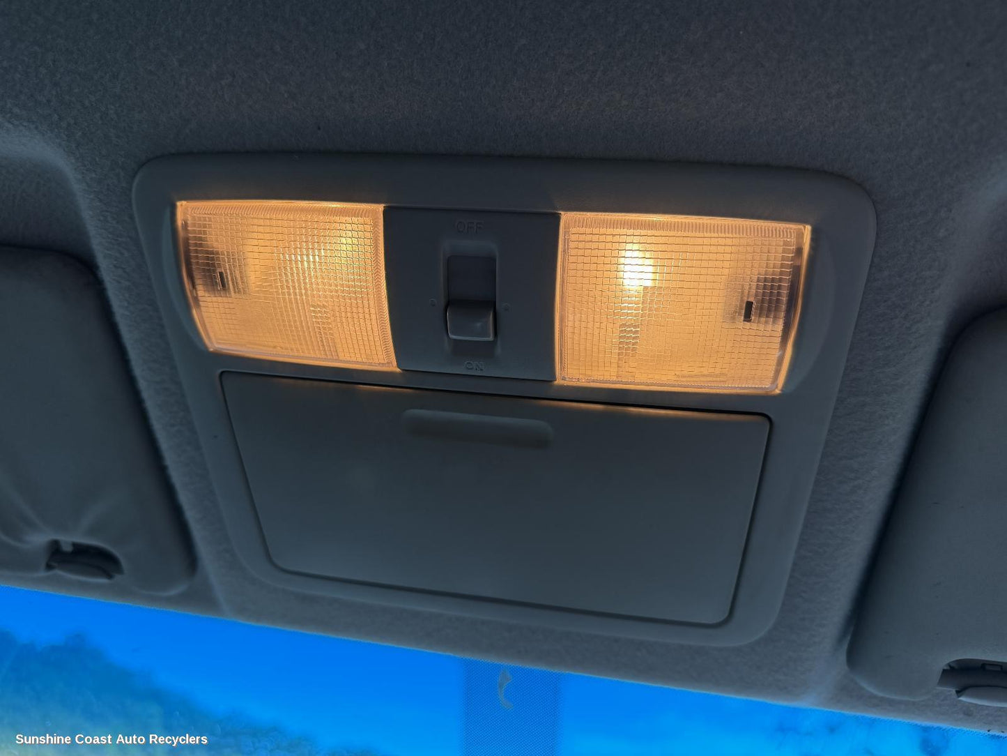 2005-2015 Nissan Navara Courtesy Light