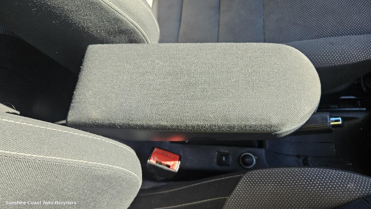 2011-2015 Skoda Fabia Console
