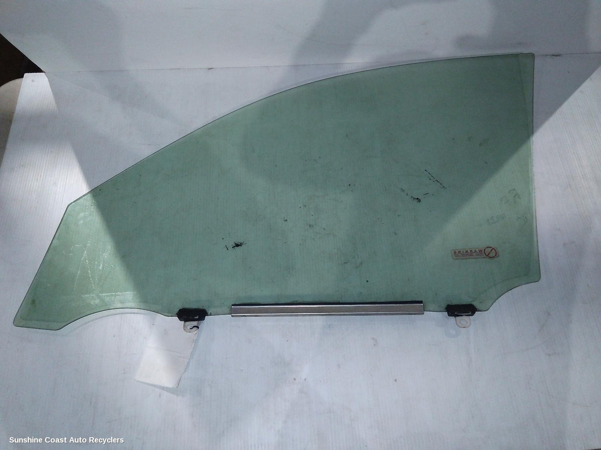 2005-2012 Toyota Rav4 Right Front Door Window