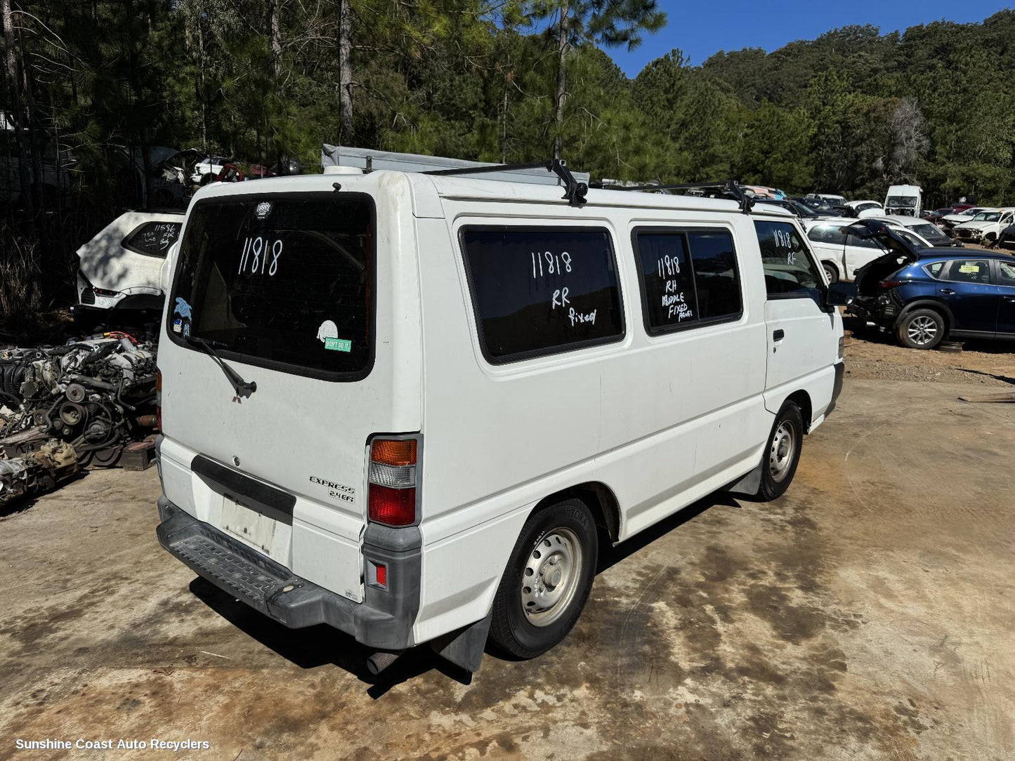 2007 Mitsubishi L300 Door Trim