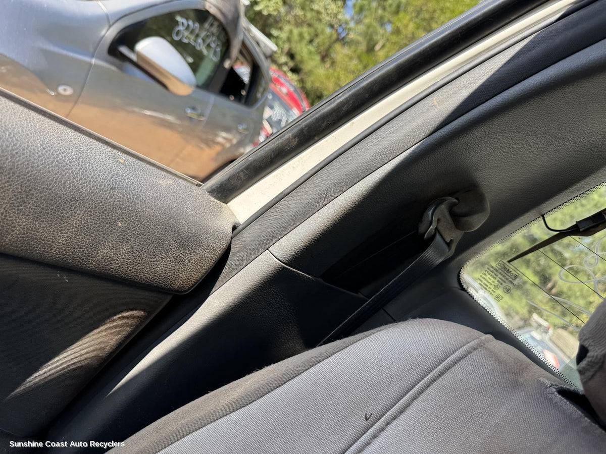2011-2020 Mazda Bt50 Seatbelt Stalk