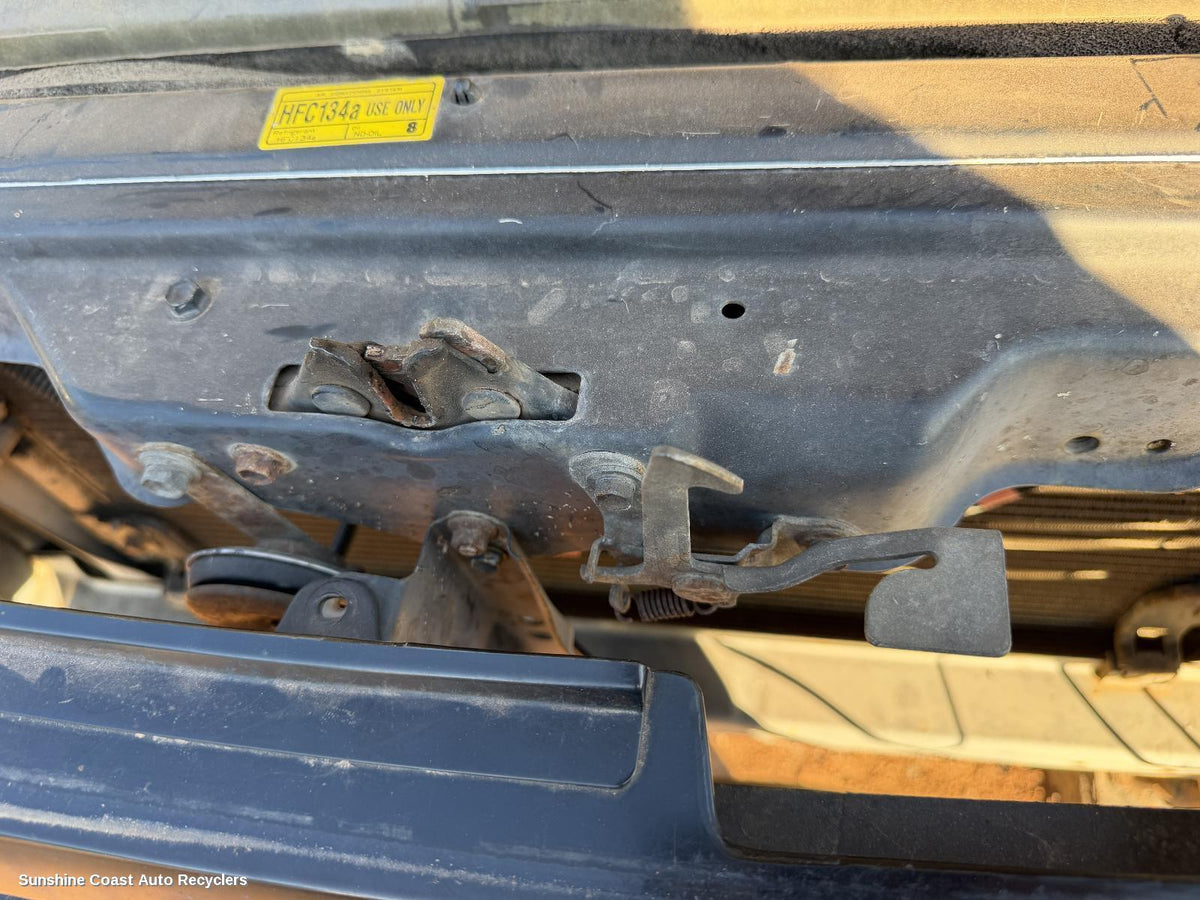 1998-2007 Toyota Landcruiser Bonnet Lock Support