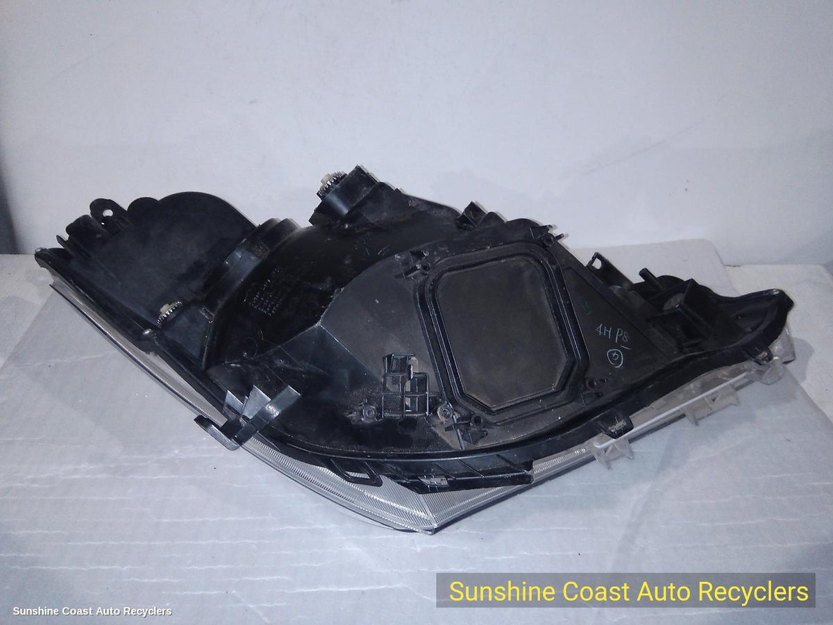2014-2016 Toyota Yaris Left Headlamp