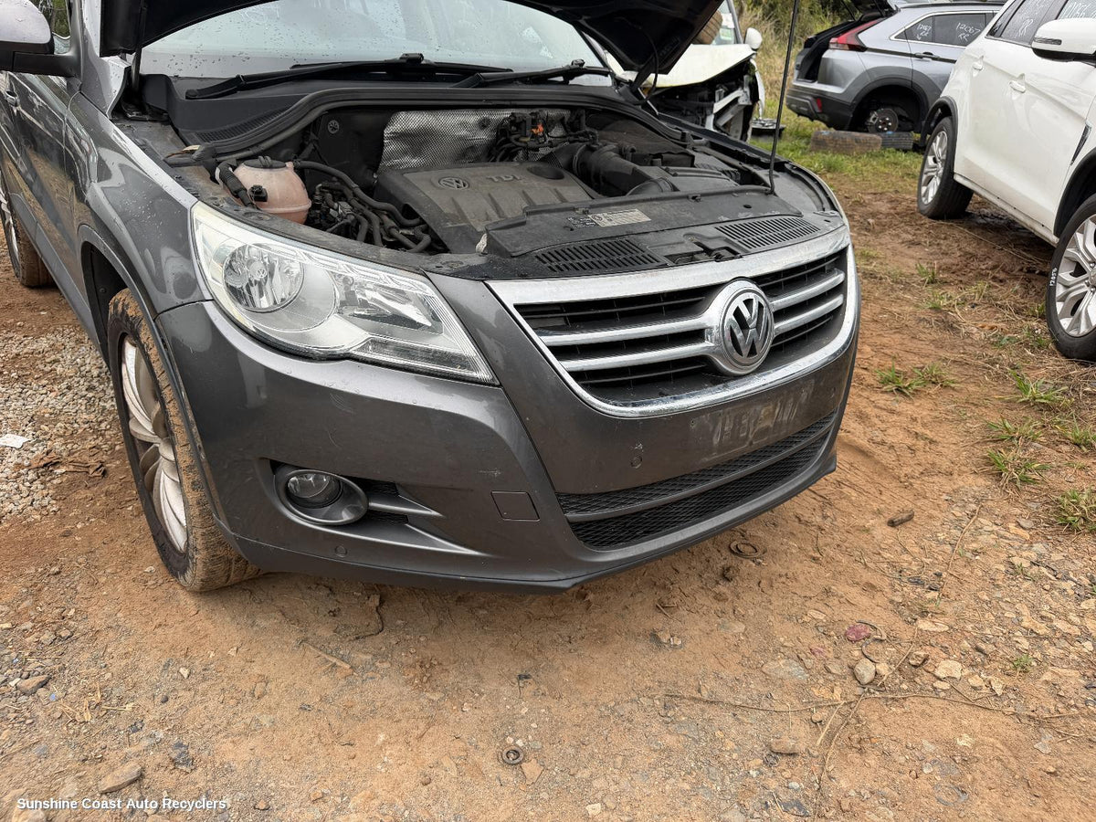 2008-2011 Volkswagen Tiguan Front Bumper