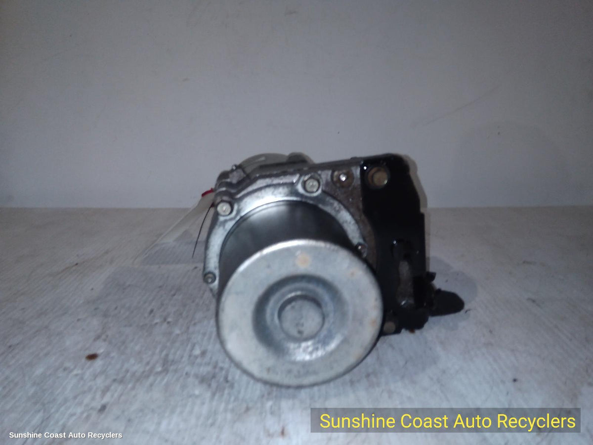 2003-2006 Mazda 3 Steering Pump