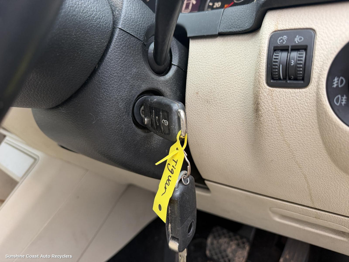 2008-2011 Volkswagen Tiguan Steering Column