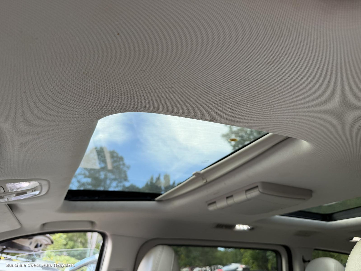 2015-2025 Ldv G10 Roof Glass Sunroof T