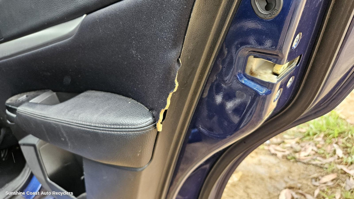 2009-2012 Subaru Liberty Door Trim