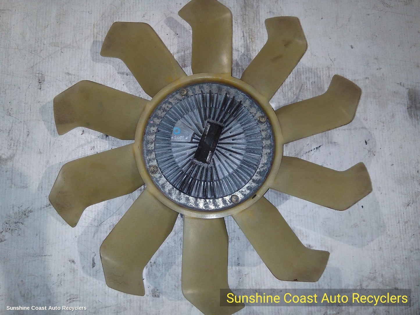 2015 Isuzu Mu-x Fan
