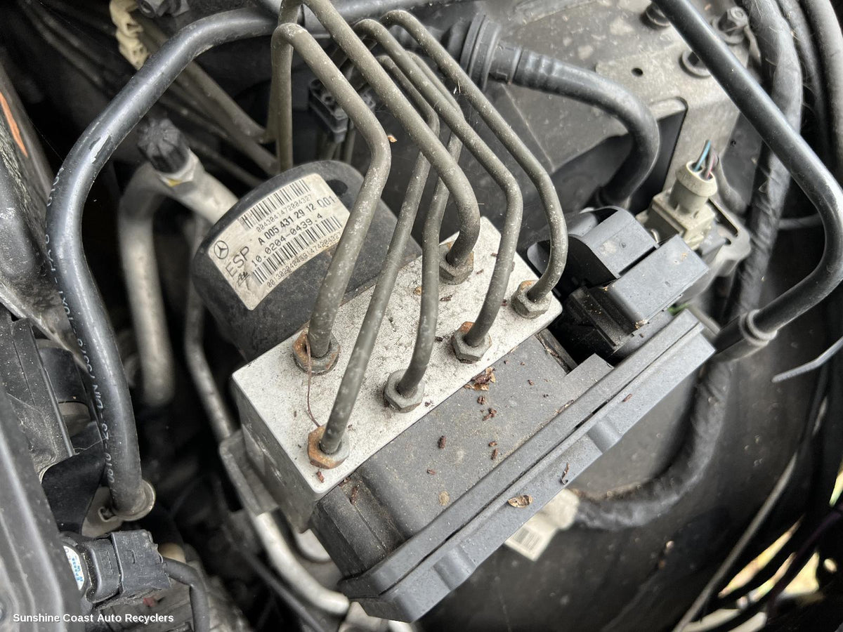 2000-2007 Mercedes C Class Abs Pump Modulator