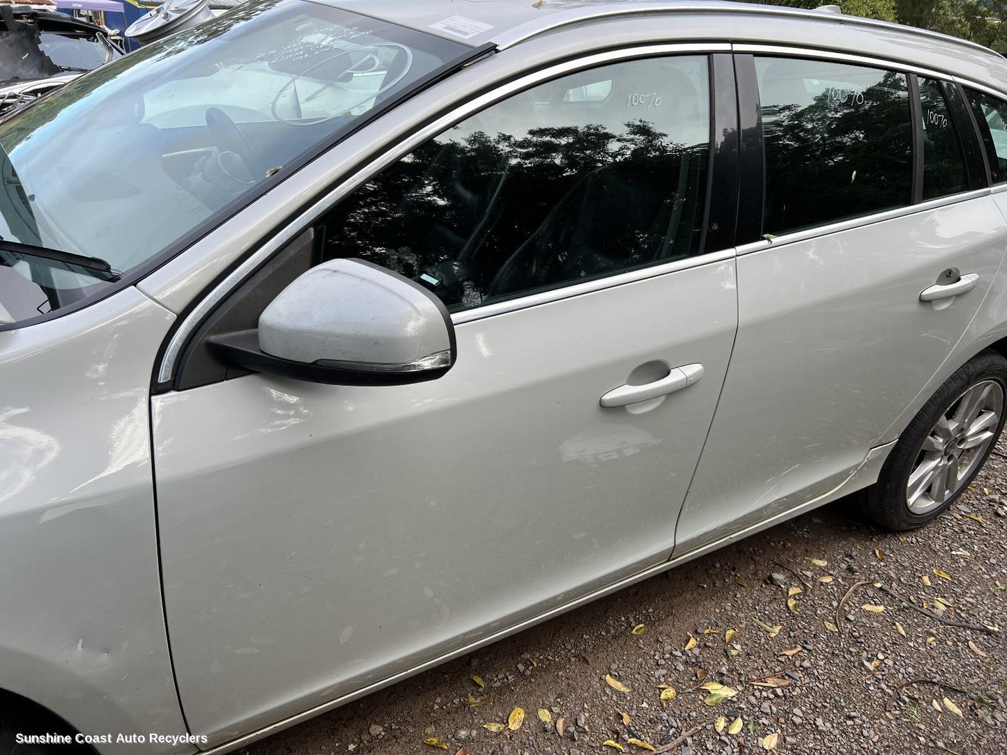 2014 Volvo S60/v60 Left Front Door